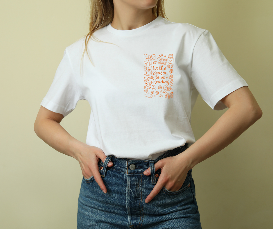 PRE- ORDER - T-SHIRT - THE SEASON TO BE READING LATO CUORE